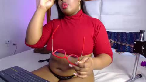 Snapshot of caseymoon chatting on 02-28-25, 12:52 Casey online show from 02-28-25, 12:52