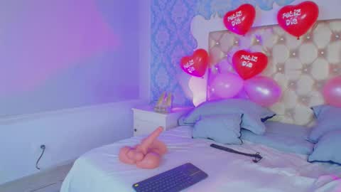 Snapshot of caseymoon chatting on 02-14-26, 12:46 Casey online show from 02-14-26, 12:46