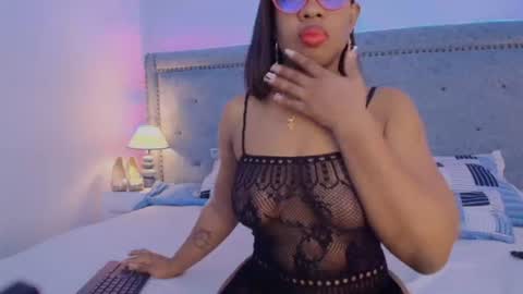 Snapshot of caseymoon chatting on 06-17-26, 12:29 Casey online show from 06-17-26, 12:29