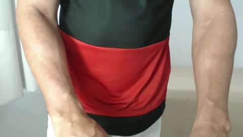 Snapshot of cashmastermuscle77 chatting on 04-25-26, 01:41 cashmastermuscle77 online show from 04-25-26, 01:41