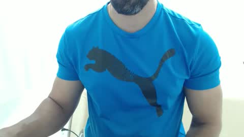 Snapshot of cashmastermuscle77 chatting on 05-17-26, 12:01 cashmastermuscle77 online show from 05-17-26, 12:01