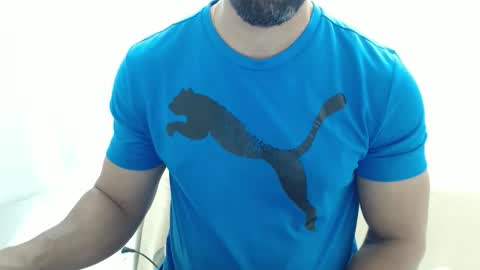 Snapshot of cashmastermuscle77 chatting on 05-18-26, 10:21 cashmastermuscle77 online show from 05-18-26, 10:21