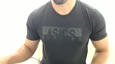 Snapshot of cashmastermuscle77 chatting on 05-31-26, 12:56 cashmastermuscle77 online show from 05-31-26, 12:56
