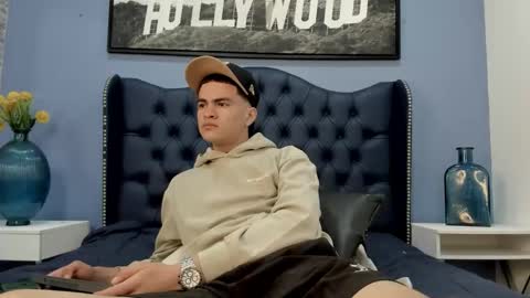 Snapshot of casper_white_ chatting on 09-24-25, 07:44 casper_white_ online show from 09-24-25, 07:44