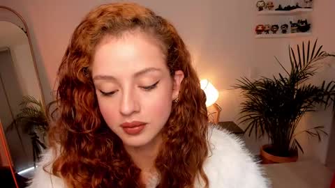 Snapshot of cassandra_caiin chatting on 02-23-25, 07:07 Cassie online show from 02-23-25, 07:07