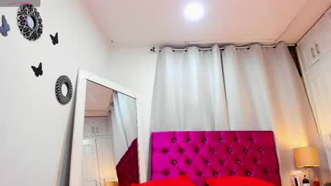 Cassandra Hunt online show from 06-08-26, 04:13