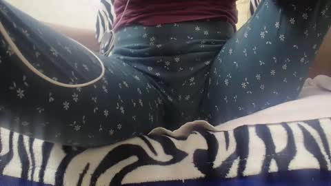 Cassandra joy online show from 11-27-25, 05:09