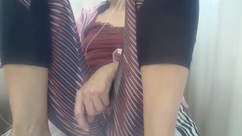 Snapshot of cassandra_joy chatting on 04-23-26, 01:02 Cassandra joy online show from 04-23-26, 01:02