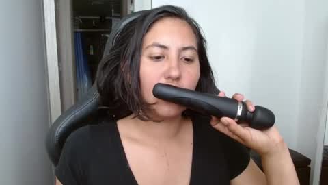 Snapshot of cassandra_ruizz chatting on 06-01-26, 06:20 573215024606 online show from 06-01-26, 06:20