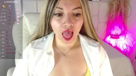 Snapshot of cassandraferran chatting on 06-16-26, 01:03 Cassandra online show from 06-16-26, 01:03