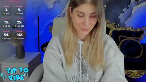 Lena online show from 02-11-25, 10:59