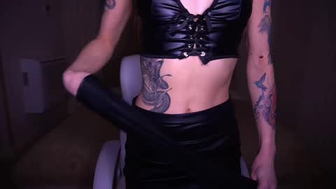 Cassandra online show from 11-24-25, 11:59