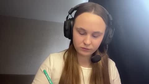 Elisabeth online show from 07-06-26, 10:12