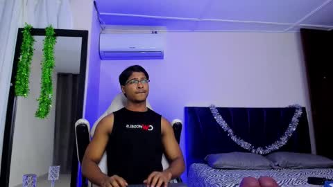 Snapshot of cassian_gold chatting on 12-21-25, 05:25 CASSIAN GOLD online show from 12-21-25, 05:25