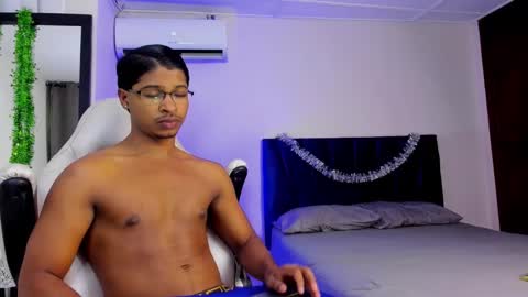 Snapshot of cassian_gold chatting on 12-22-25, 01:46 CASSIAN GOLD online show from 12-22-25, 01:46