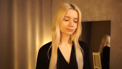 Cassie online show from 03-04-25, 02:32