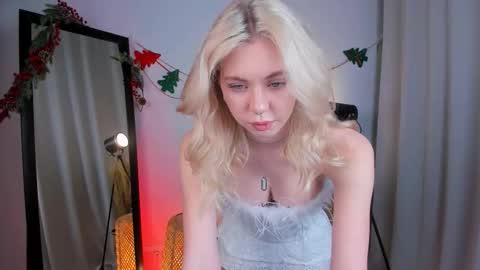 Hello my name is Cassie and my friend Nilo is also here online show from 12-16-25, 06:51
