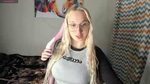 Snapshot of cassie_rosss chatting on 07-03-26, 08:04 Cassie Rosss online show from 07-03-26, 08:04