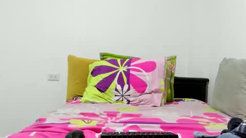 Snapshot of cassie_vibe chatting on 02-17-26, 02:52 Cassie Vibe online show from 02-17-26, 02:52