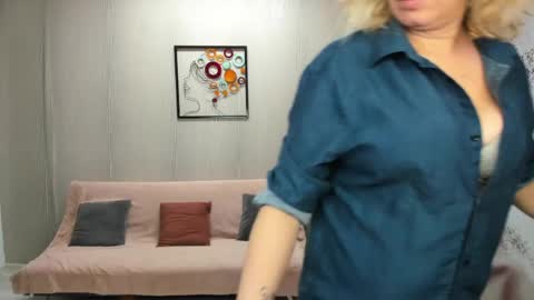 CassieJonas online show from 04-01-26, 03:18