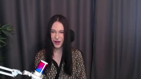 Cassie online show from 04-18-26, 08:40