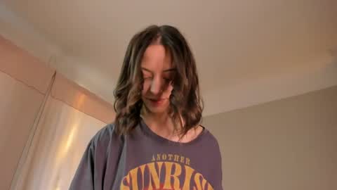  cassandra  online show from 04-14-26, 03:29