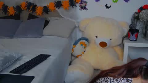 Kierie online show from 10-31-25, 07:09