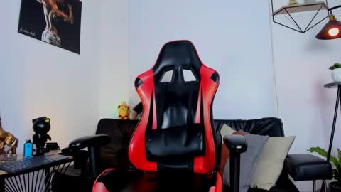 Snapshot of casticatheking chatting on 01-14-25, 10:34 Matheo Brown online show from 01-14-25, 10:34