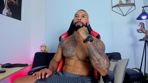 Snapshot of casticatheking chatting on 01-26-25, 10:57 Matheo Brown online show from 01-26-25, 10:57