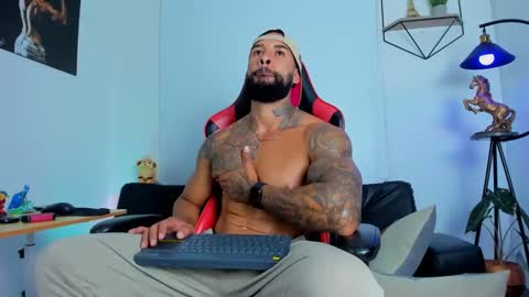 Snapshot of casticatheking chatting on 02-13-25, 10:00 Matheo Brown online show from 02-13-25, 10:00