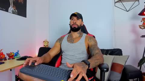Snapshot of casticatheking chatting on 02-17-25, 01:10 Matheo Brown online show from 02-17-25, 01:10