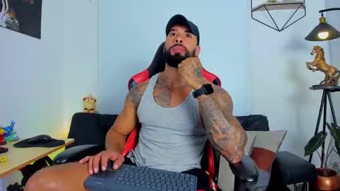 Snapshot of casticatheking chatting on 02-17-25, 04:37 Matheo Brown online show from 02-17-25, 04:37