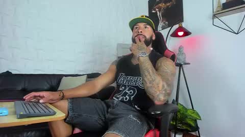 Snapshot of casticatheking chatting on 10-09-25, 12:30 Matheo Brown online show from 10-09-25, 12:30