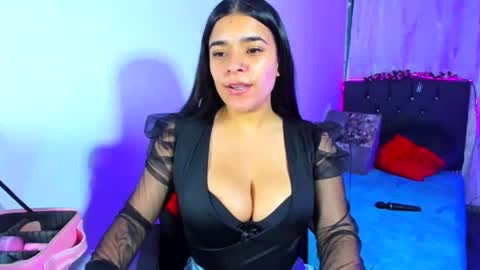 Snapshot of cata_lina_132 chatting on 07-21-26, 01:41 catalina online show from 07-21-26, 01:41
