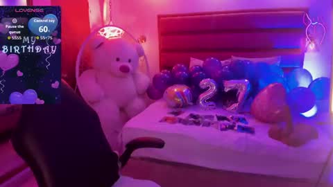 Snapshot of catalehia_moonlightt chatting on 06-22-26, 12:13 Catalehia online show from 06-22-26, 12:13
