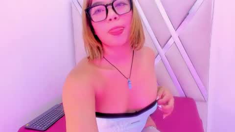 Snapshot of cataleya_bianchi chatting on 04-25-26, 11:24 Cataleya online show from 04-25-26, 11:24