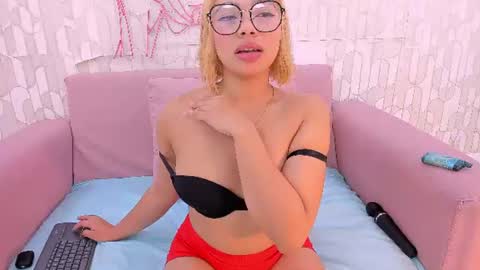 Snapshot of cataleya_bianchi chatting on 06-12-26, 02:54 Cataleya online show from 06-12-26, 02:54