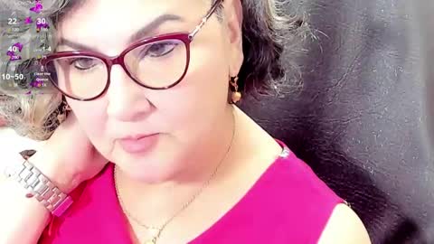 Snapshot of cataleya_mom_ chatting on 05-14-26, 03:57 cataleya online show from 05-14-26, 03:57
