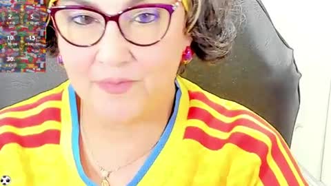 Snapshot of cataleya_mom_ chatting on 06-17-26, 11:38 cataleya online show from 06-17-26, 11:38