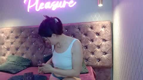 cataleyadamourx online show from 01-07-26, 11:34