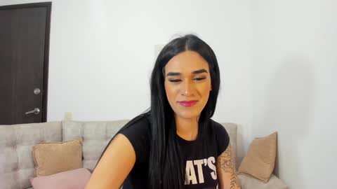 Snapshot of cataliana_mega1 chatting on 12-13-24, 04:33 celiscatalina instagram online show from 12-13-24, 04:33