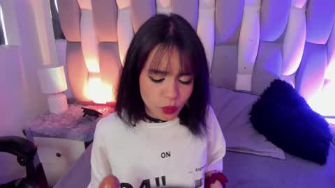 Cat  online show from 12-20-24, 12:38