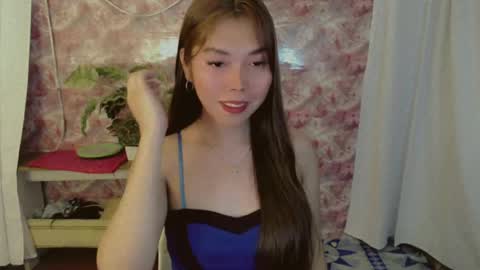 Snapshot of catherine_365 chatting on 06-25-26, 05:12 catherine_365 online show from 06-25-26, 05:12