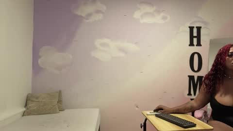 Snapshot of catherine_smith_ chatting on 09-17-25, 10:39 Catherine online show from 09-17-25, 10:39