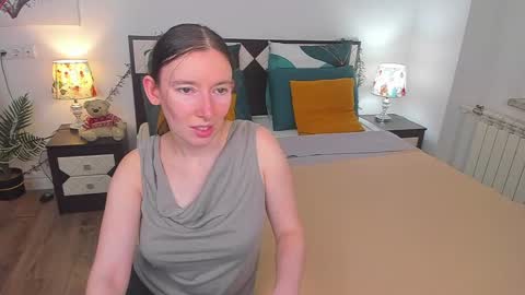 Catrin online show from 02-12-25, 08:49