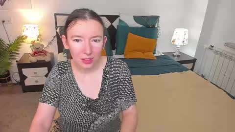 Catrin online show from 11-11-25, 02:22