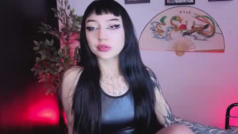 Snapshot of cati_petite chatting on 06-27-26, 01:28 Cati help me reach my goal of 100 thumbs up again 3 online show from 06-27-26, 01:28