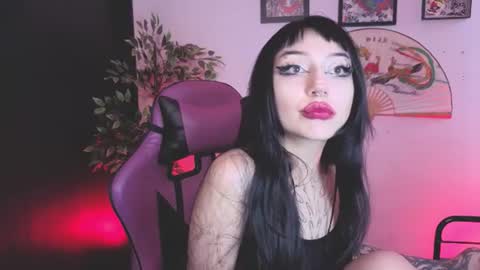 Snapshot of cati_petite chatting on 07-28-26, 04:39 Cati help me reach my goal of 100 thumbs up again 3 online show from 07-28-26, 04:39