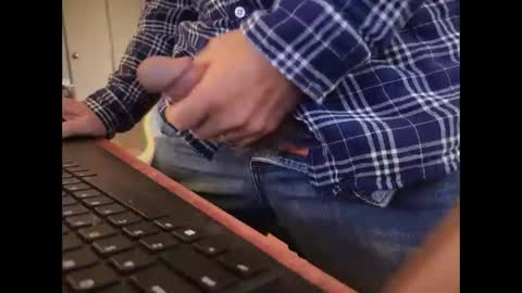 Snapshot of catmandoo21001 chatting on 01-31-25, 07:18 catmandoo21001 online show from 01-31-25, 07:18