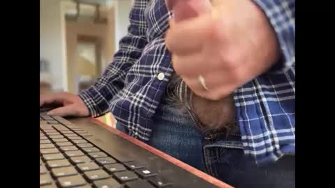 Snapshot of catmandoo21001 chatting on 02-14-25, 04:31 catmandoo21001 online show from 02-14-25, 04:31